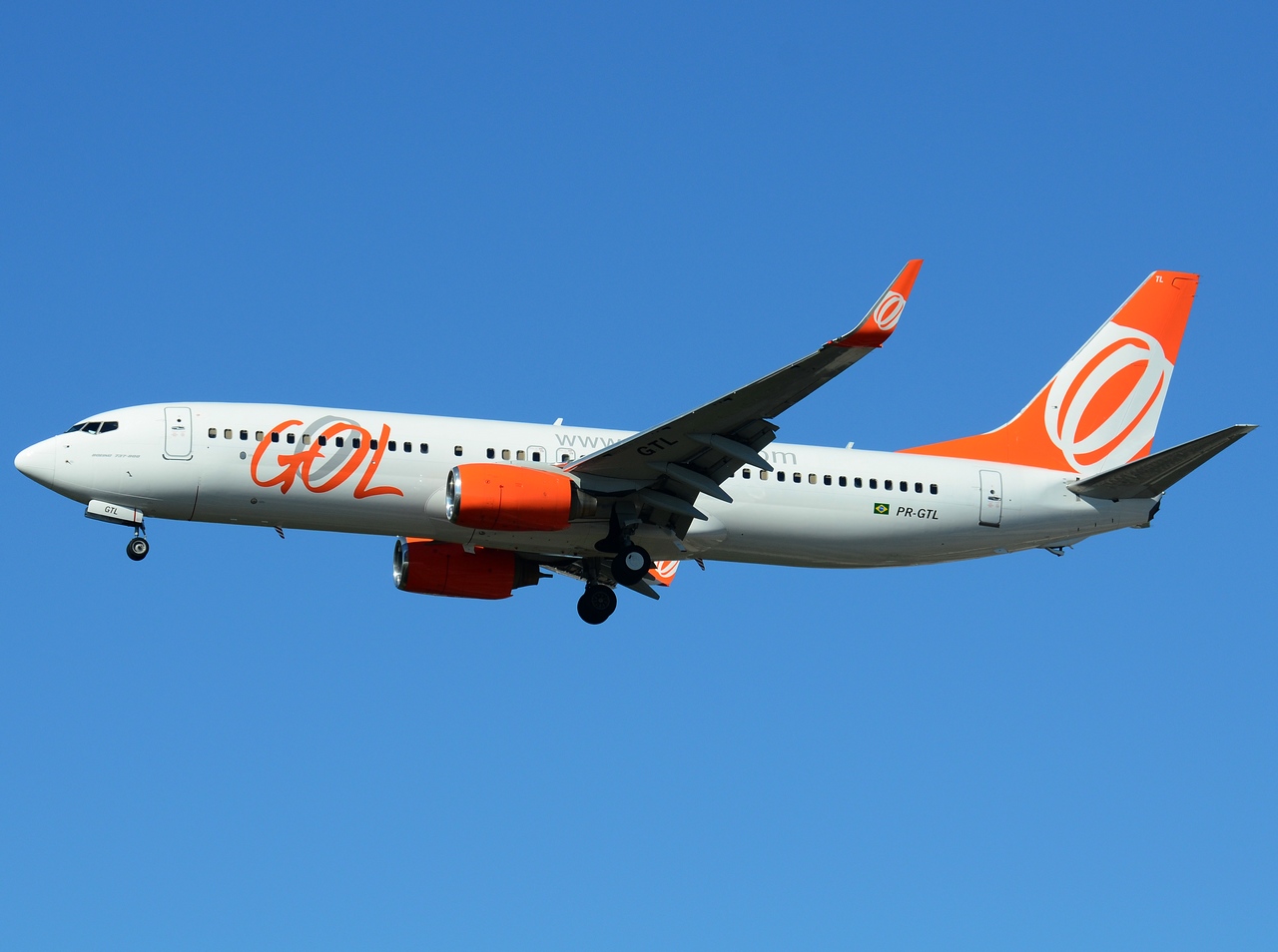 PR-GTL - 737-8EH(WL) - GOL _ Linhas Aereas Inteligentes - GRU - 06-06-2013