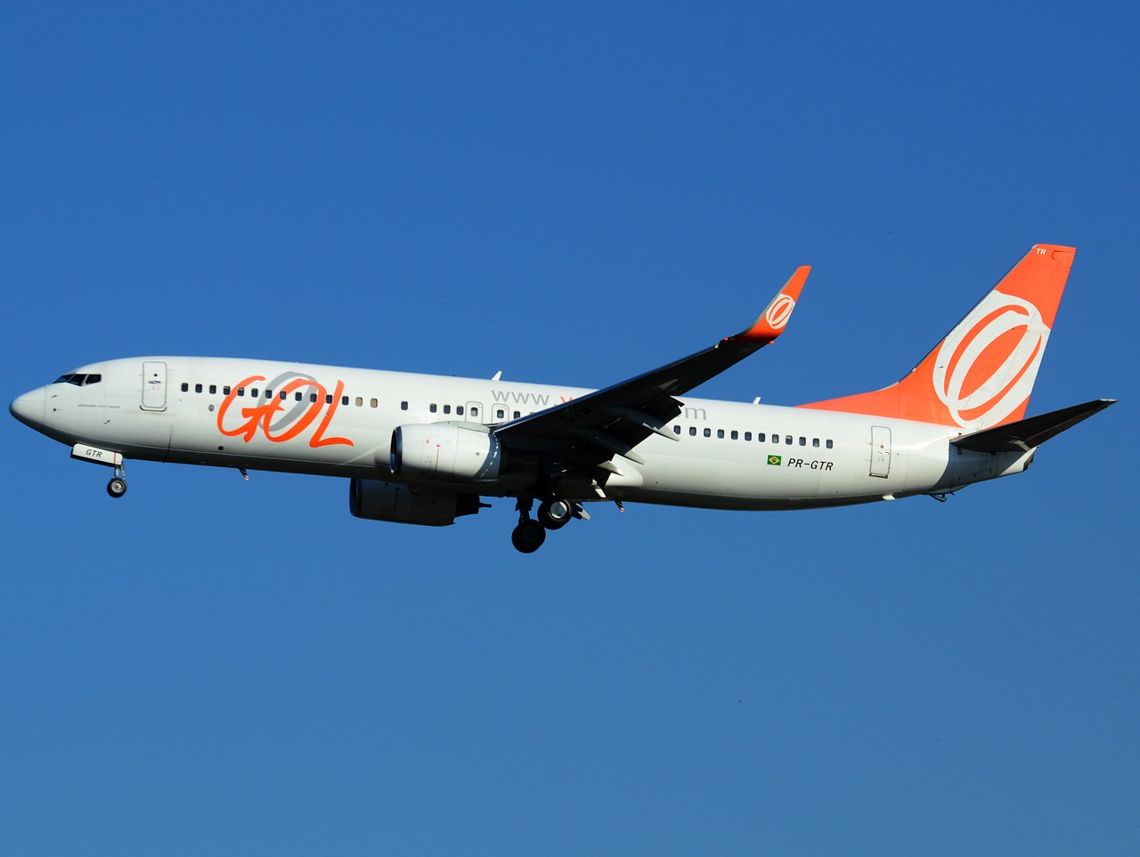 PR-GTR - 737-8EH(WL) - GOL _ Linhas Aereas Inteligentes - GRU - 05-06-2013