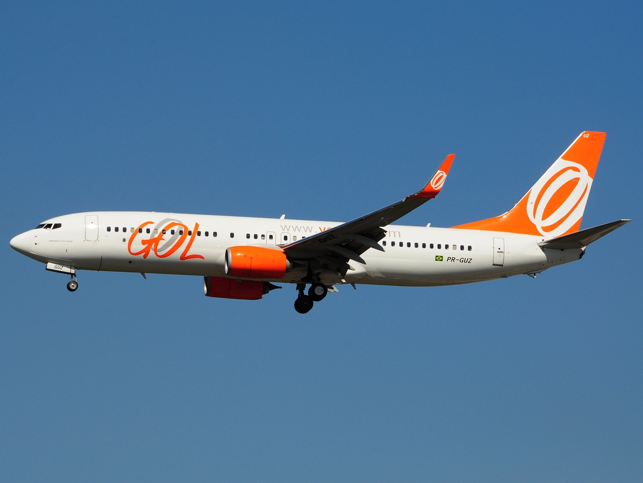 PR-GUZ - 737-8EH(WL) - GOL _ Linhas Aereas Inteligentes - GRU - 05-06-2013