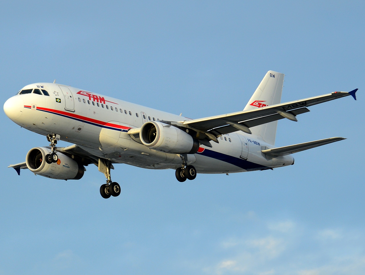 PR- MBW - A319-132 - TAM Linhas Aereas - GRU - 05-06-2013