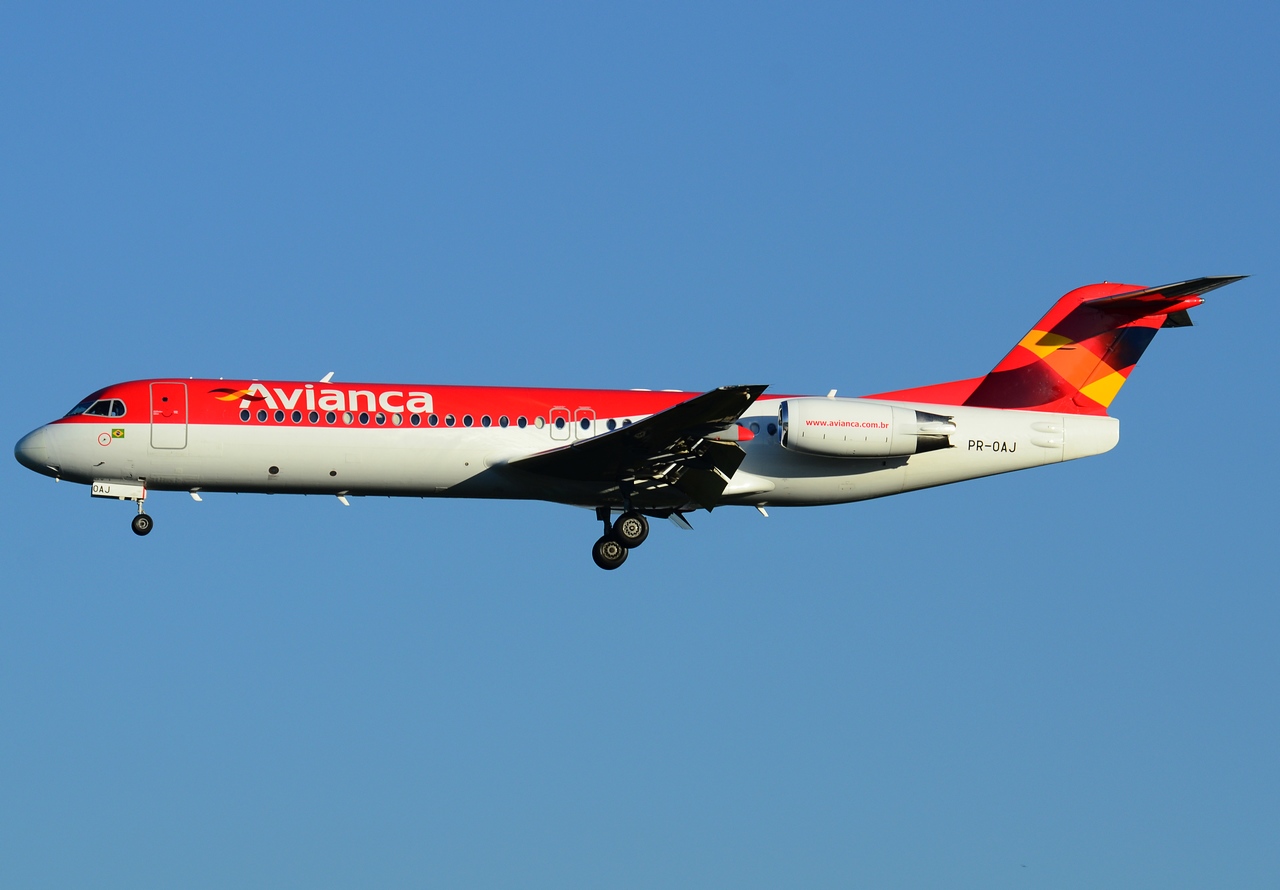 PR-OAJ - Fokker 100 - Avianca Brasil - GRU - 05-06-2013
