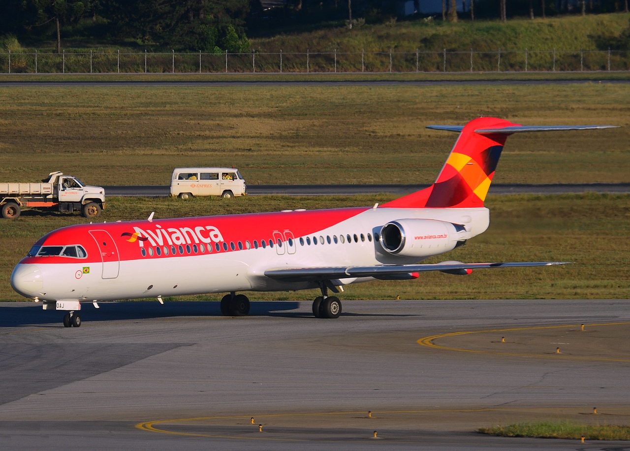 PR-OAJ - Fokker 100 - Avianca Brasil - GRU - 06-06-2013
