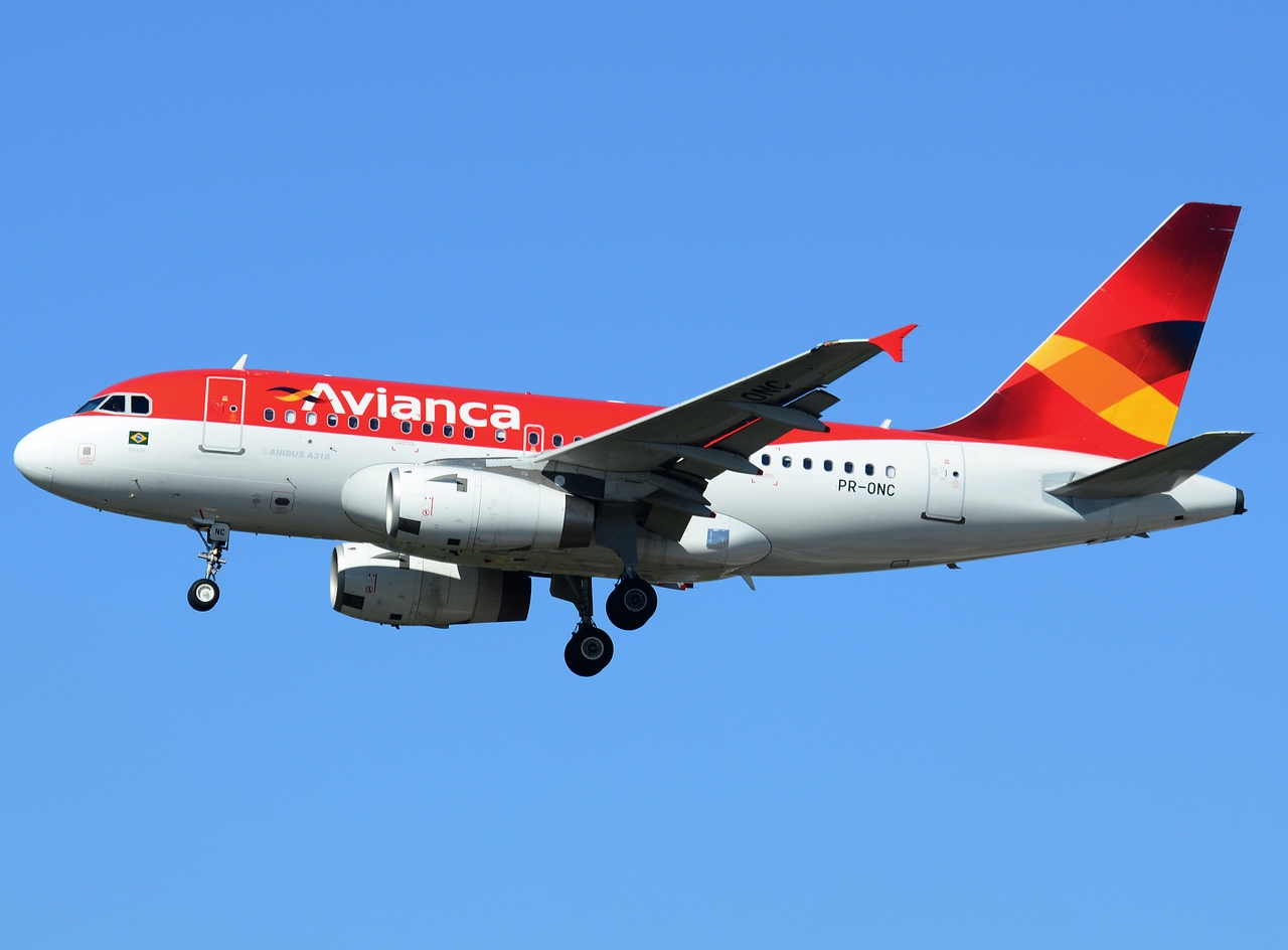 PR-ONC - A318-121 - Avianca Brasil - GRU - 05-06-2013