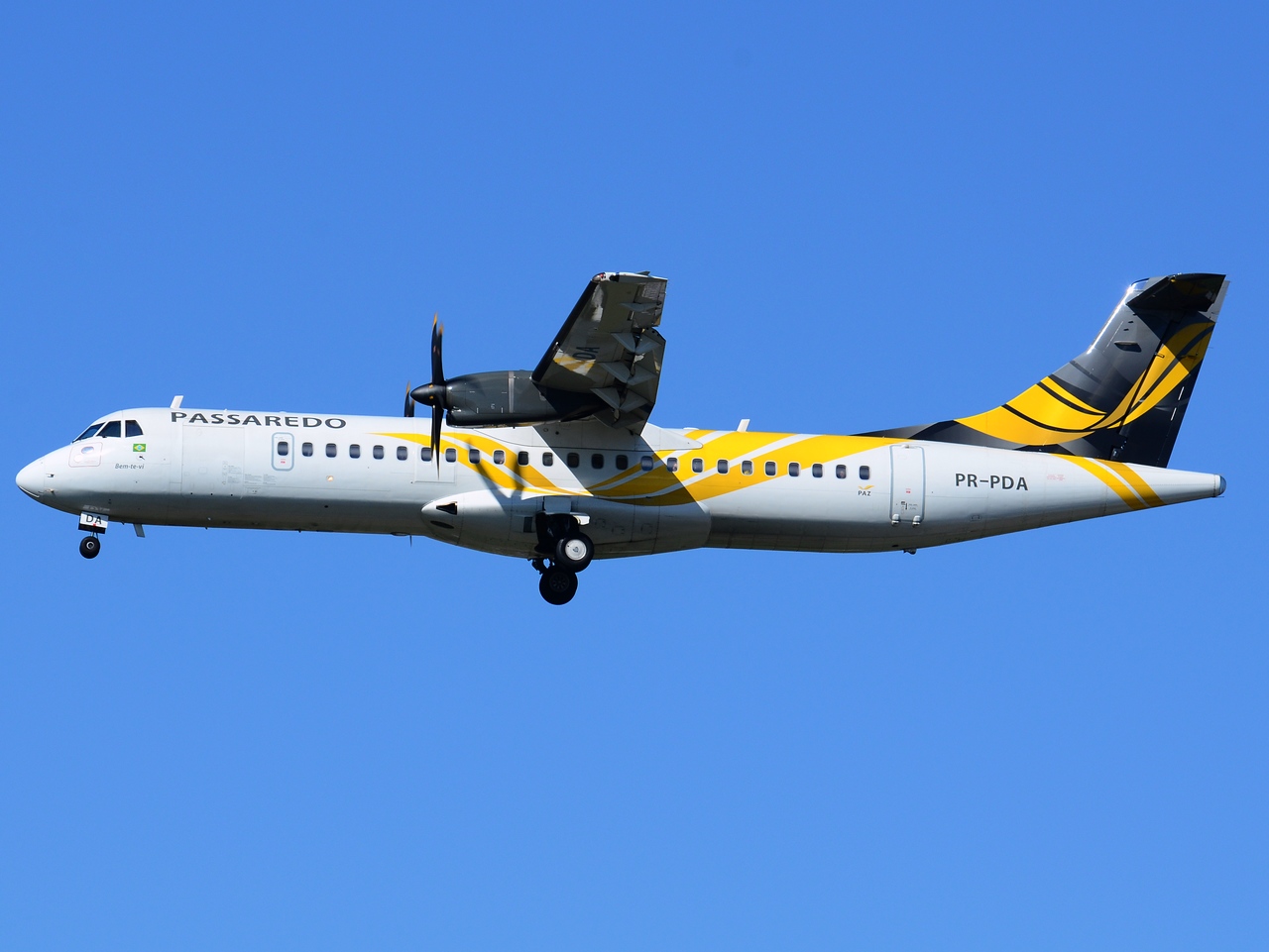 PR-PDA - ATR 72-600 (72-212A) - Passaredo Transportes Aereos - GRU - 06-06-2013