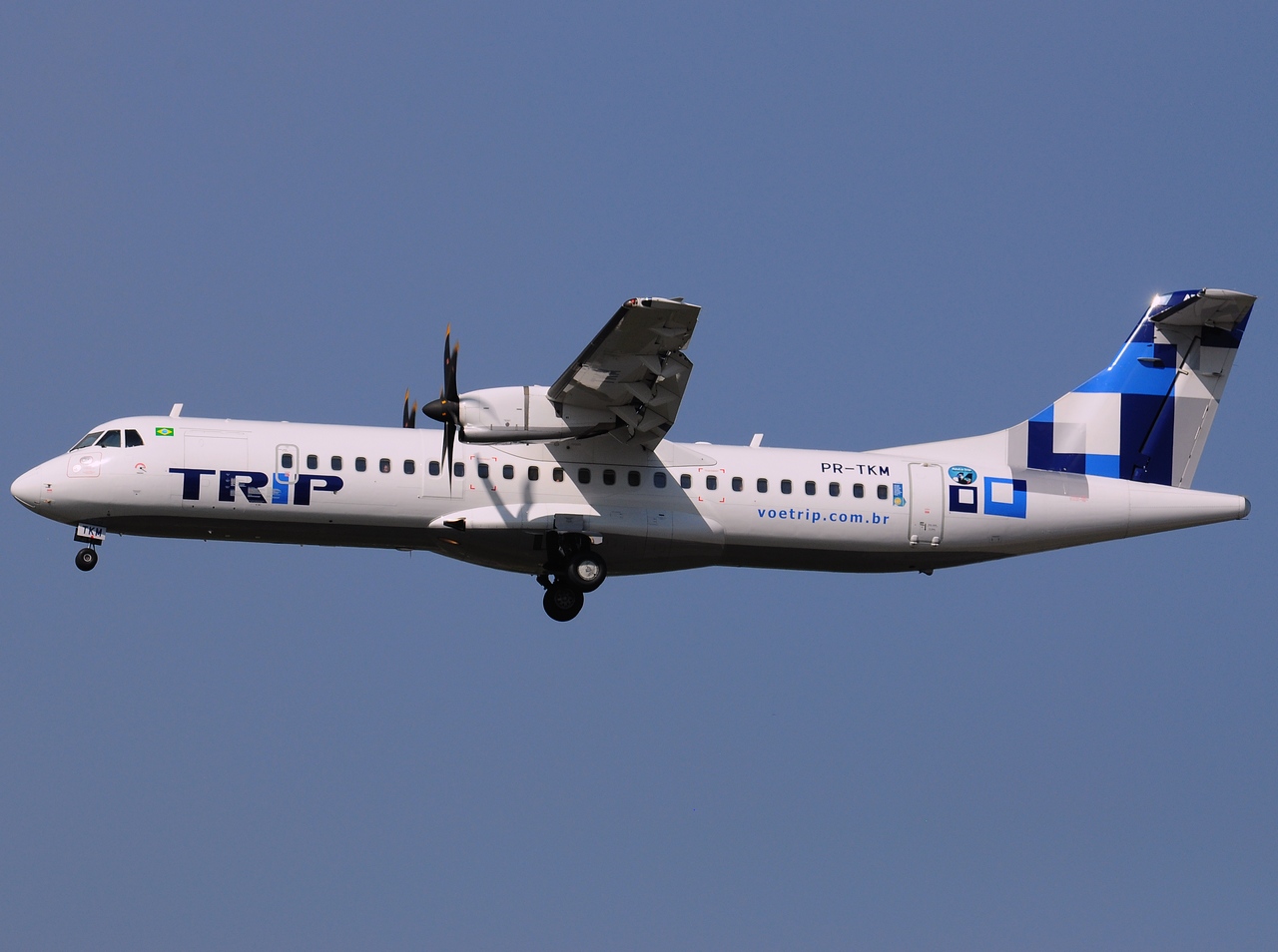 PR-TKM - ATR 72-600 (72-212A) - TRIP Linhas Aereas - GRU - 07-06-2013