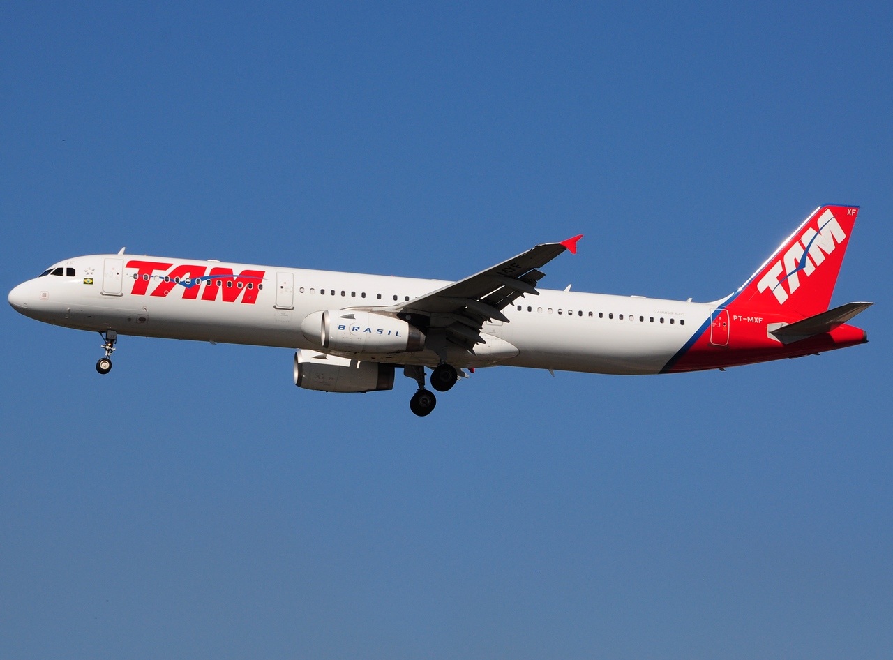 PT-MXF - A321-231 - TAM Linhas Aereas - GRU - 05-06-2013