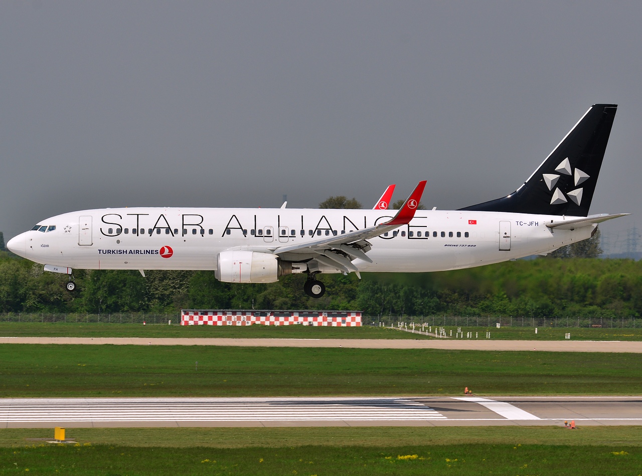 TC-JFH - 737-8F2(WL) - Turkish Airlines - DUS - 06-05-2013
