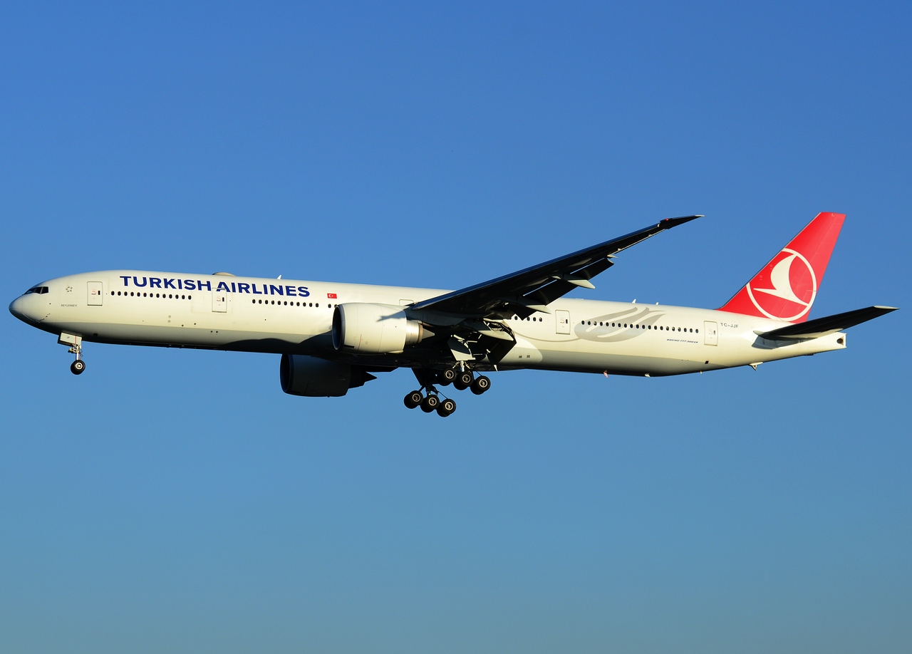 TC-JJF - 777-3F2(ER) - Turkish Airlines - GRU - 05-06-2013