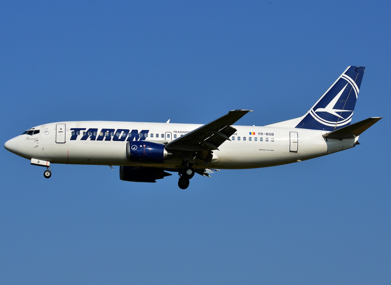 YR-BGB - 737-38J - Tarom - BRU - 06-07-2013