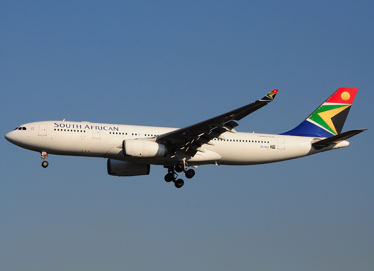 ZS-SXX - A330-243 - South African Airways - GRU - 05-06-2013