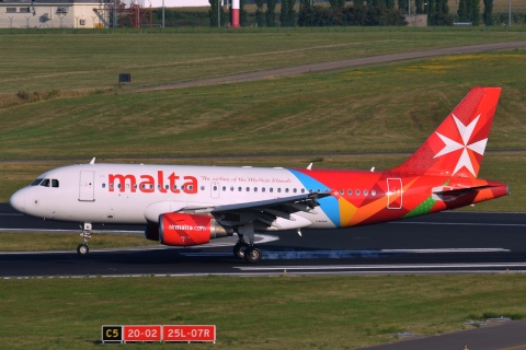 9H-AEH - A319-111 - Air Malta - BRU - 23-08-2013