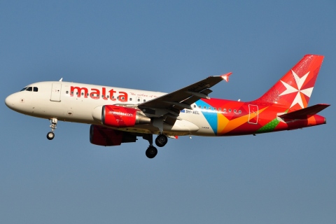 9H-AEL - A319-111 - Air Malta - BRU - 21-07-2013