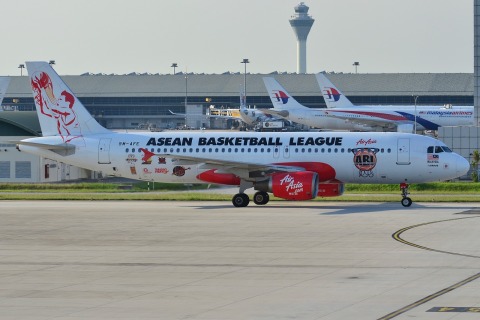 9M-AFE - A320-214 - AirAsia - KUL - 26-01-2013