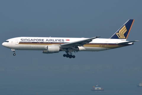 9V-SRQ - 777-212(ER) - Singapore Airlines - HKG - 23-01-2013
