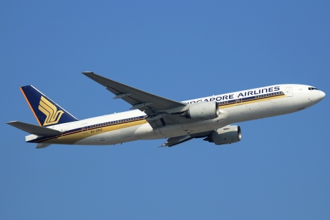 9V-SRQ - 777-212(ER) - Singapore Airlines - HKG - 25-01-2013
