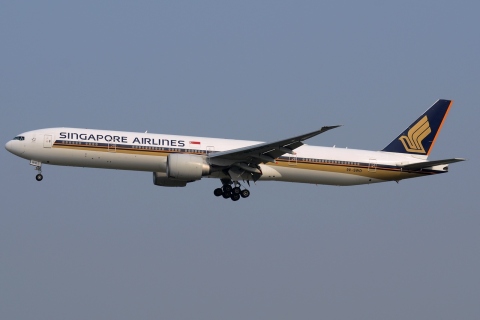 9V-SWD - 777-312(ER) - Singapore Airlines - PEK - 21-09-2013