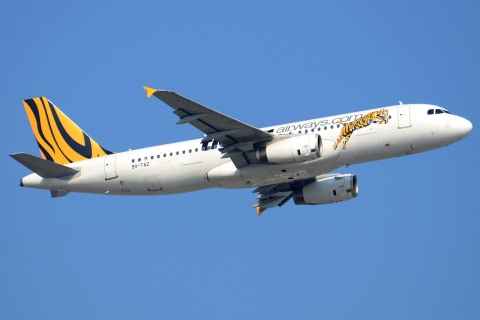 9V-TAZ - A320-232 - Tiger Airways - HKG - 25-01-2013