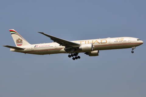 A6-ETO - 777-3FX(ER) - Etihad Airways - LHR - 12-07-2013