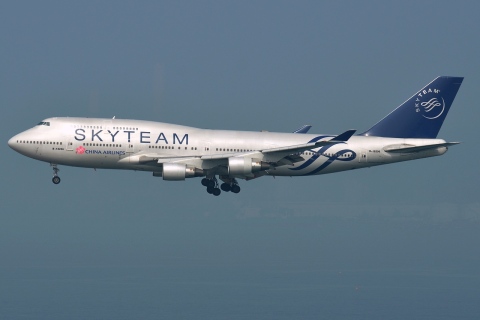 B-18206 - 747-409 - China Airlines - HKG - 23-01-2013