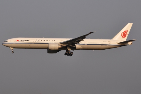B-2087 - 777-39L(ER) - Air China - PEK - 21-09-2013