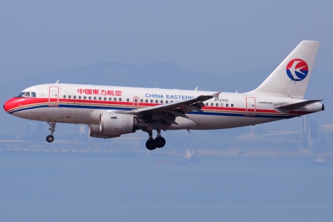 B-2332 - A319-112 - China Eastern Airlines - HKG - 05-02-2013