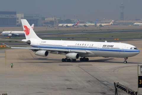 B-2359 - A320-214 - China Eastern Airlines - PEK - 21-09-2013