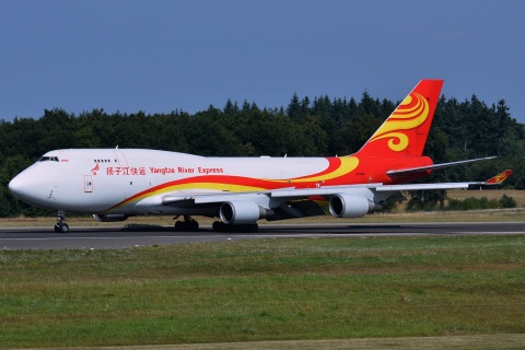 B-2422 - 747-4EVF(ER) - Yangtze River Express - HHN - 22-08-2013