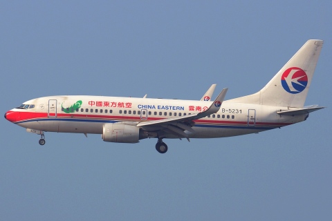 B-5231 - 737-79P(WL) - China Eastern Airlines - HKG - 22-01-2013