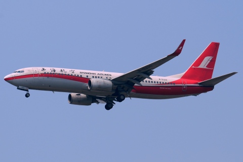 B-5320 - 737-8Q8(WL) - Shanghai Airlines - BKK - 02-02-2013