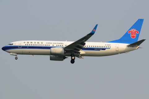 B-5697 - 737-81B(WL) - China Southern Airlines - BKK - 01-02-2013