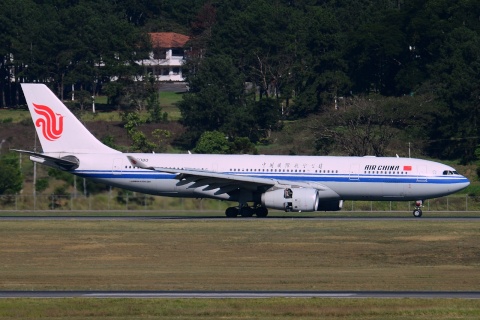 B-6080 - A330-243 - Air China - GRU - 06-06-2013