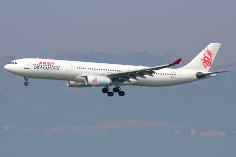 B-HLB - A330-342 - Dragonair - HKG - 25-01-2013