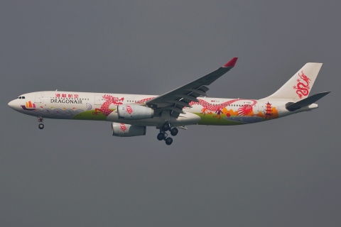 B-HWG - A330-343 - Dragonair - HKG - 22-01-2013