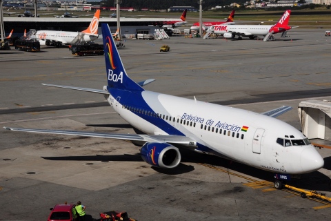 CP-2552 - 737-3M8 - Boliviana de Aviacion (BoA) - GRU - 06-06-2013