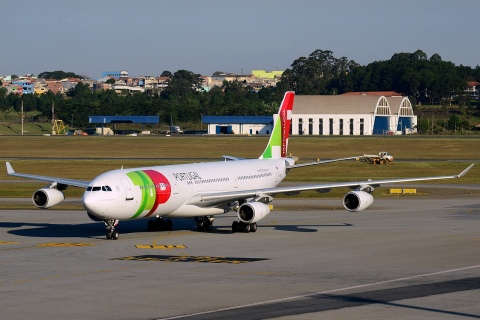 CS-TOD - A340-312 - TAP _ Air Portugal - GRU - 05-06-2013b