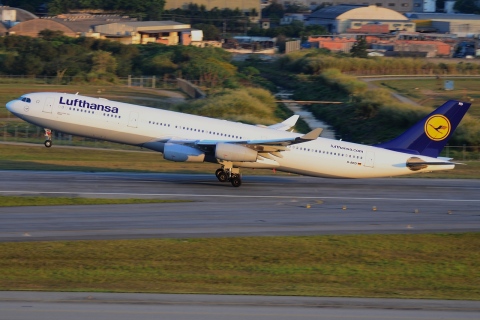 D-AIFD - A340-313 - Lufthansa - GRU - 07-06-2013