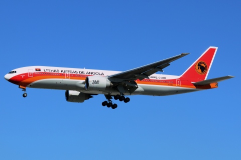 D2-TED - 777-2M2(ER) - TAAG _ Linhas Aereas de Angola Airlines - GRU - 05-06-2013