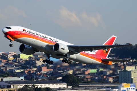 D2-TEE - 777-2M2(ER) - TAAG _ Linhas Aereas de Angola Airlines - GRU - 07-06-2013