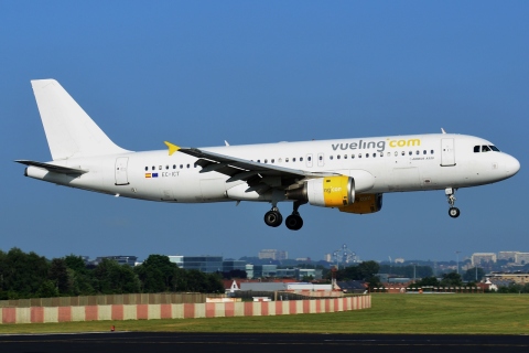 EC-ICT - A320-211 - Vueling - BRU - 06-07-2013