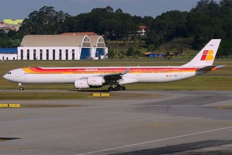 EC-JBA - A340-642 - Iberia - GRU - 06-06-2013