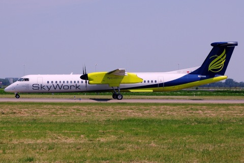 HB-JIJ - DHC-8-402Q - SkyWork Airlines - AMS - 07-07-2013