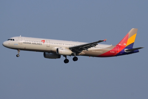 HL8255 - A321-231 - Asiana Airlines - PEK - 21-09-2013