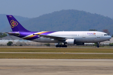 HS-TAY - A300-622R - Thai Airways International - CNX - 04-02-2013b