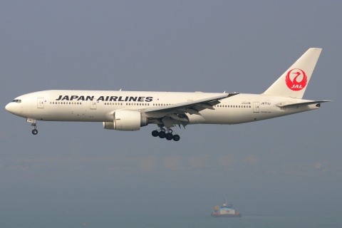 JA711J - 777-246(ER) - Japan Airlines - HKG - 23-01-2013