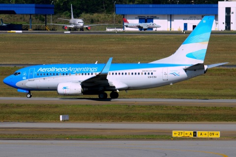 LV-CSI - 737-7Q8(WL) - Aerolineas Argentinas - GRU - 06-06-2013b
