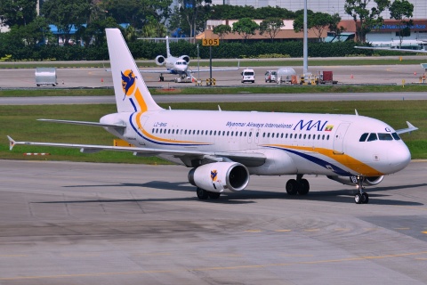 LZ-BHG - A320-232 - Myanmar Airways International - SIN - 29-01-2013
