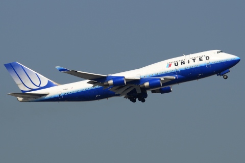 N179UA - 747-422 - United Airlines - HKG - 25-01-2013