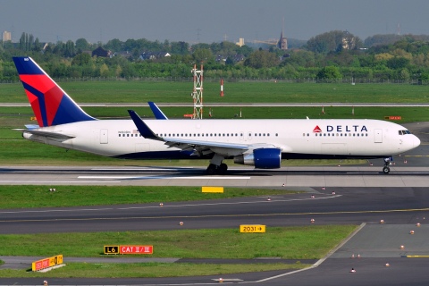 N180DN - 767-332(ER)(WL) - Delta Air Lines - DUS - 06-05-2013