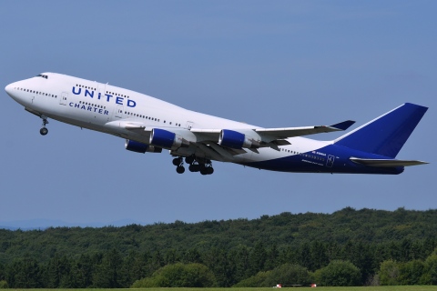 N194UA - 747-422 - United Charters - HHN - 22-08-2013d