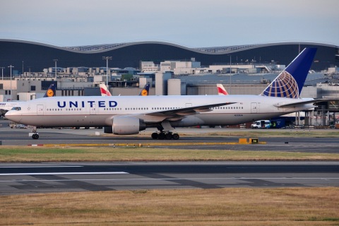 N220UA - 777-222(ER) - United Airlines - LHR - 11-07-2013